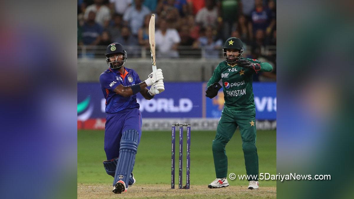 Sports News, Cricket, Cricketer, Player, Bowler, Batsman, Bhuvneshwar Kumar, Hardik Pandya, Asia Cup, Asia Cup 2022