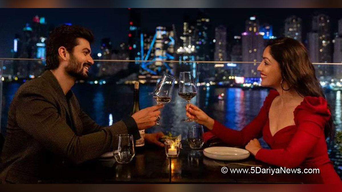 Bollywood, Entertainment, Mumbai, Actor, Actress, Cinema, Hindi Films, Movie, Mumbai News, Heroine, Sunny Kaushal, Yami Gautam, Chor Nikal Ke Bhaga, Mimi