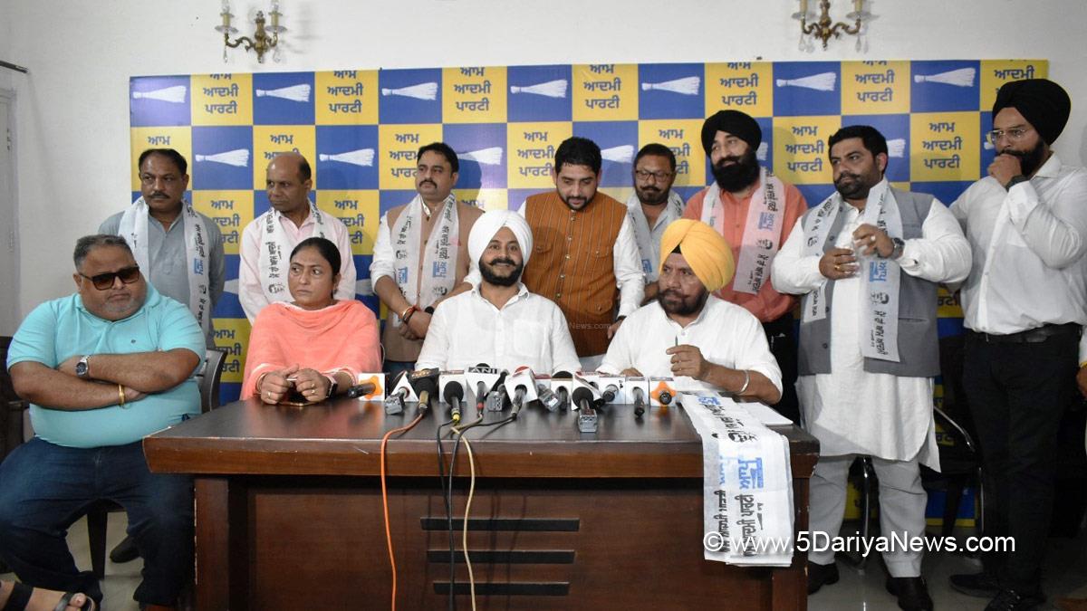 Harchand Singh Barsat, Jarnail Singh, AAP, Aam Aadmi Party, AAP Punjab, Aam Aadmi Party Punjab, Baljit Singh Poopi, Jalandhar Municipal Corporation, Harsimranjit Singh Bunty,Rohan Sehgal, Mintu Gujjar, Rajinder Kumar Mintoo