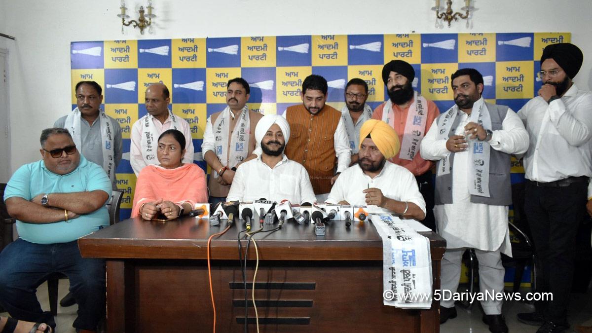Harchand Singh Barsat, Jarnail Singh, AAP, Aam Aadmi Party, AAP Punjab, Aam Aadmi Party Punjab, Baljit Singh Poopi, Jalandhar Municipal Corporation, Harsimranjit Singh Bunty,Rohan Sehgal, Mintu Gujjar, Rajinder Kumar Mintoo