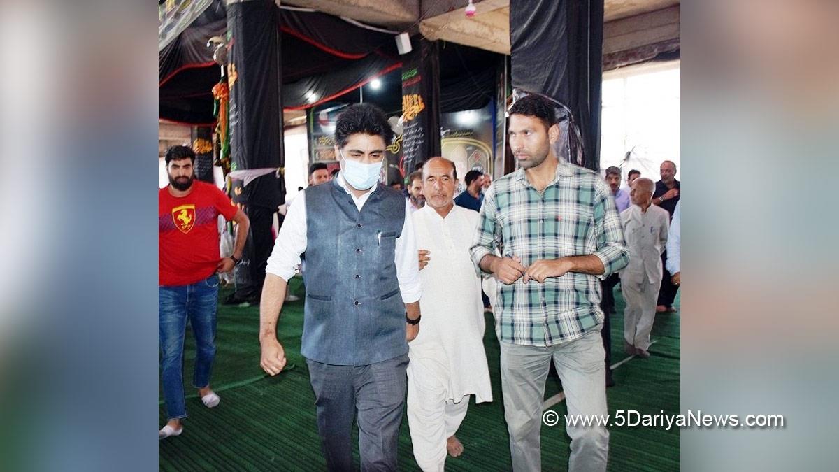 Budgam, Deputy Commissioner Budgam, DC Budgam, Shahbaz Ahmad Mirza, Kashmir, Jammu And Kashmir, Jammu & Kashmir