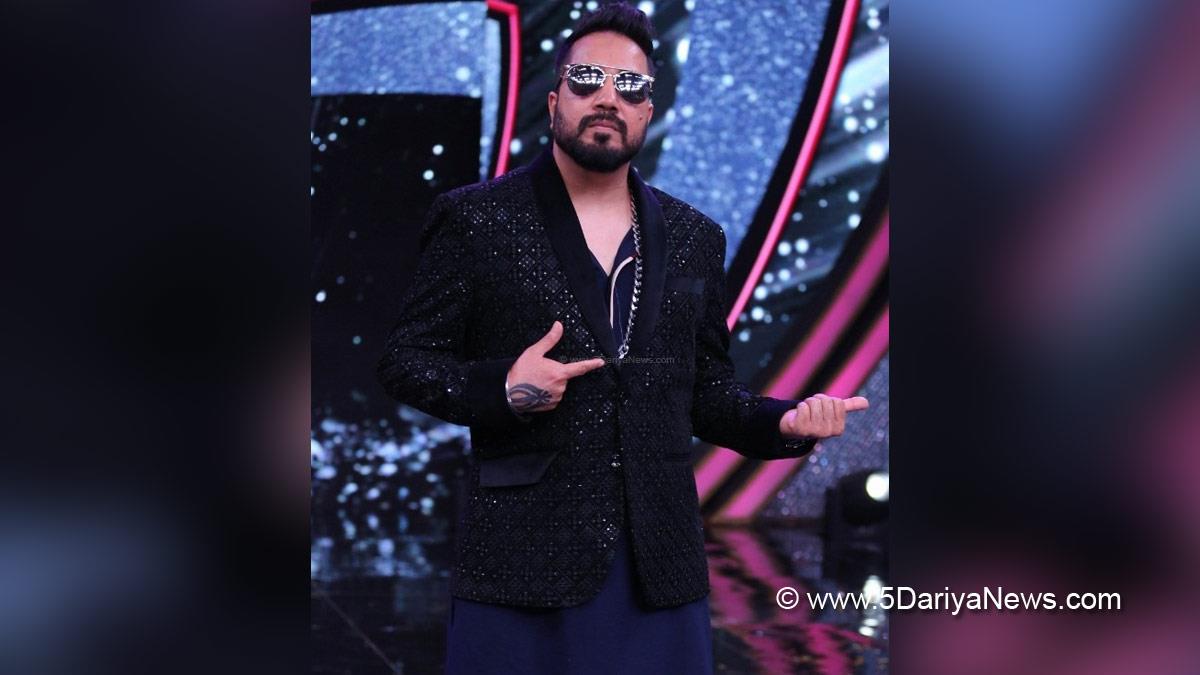 Mika Singh, Music, Entertainment, Mumbai, Singer, Song, Mumbai News, Tv, DID Super Moms, Varsha Bumra, Zee TV
