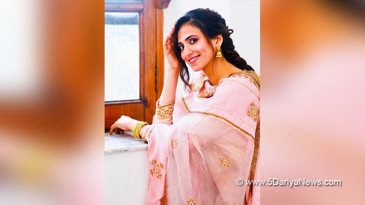 Pollywood, Entertainment, Actress, Cinema, Punjabi Films, Movie, Hashneen Chauhan, Bani, Tunka Tunka
