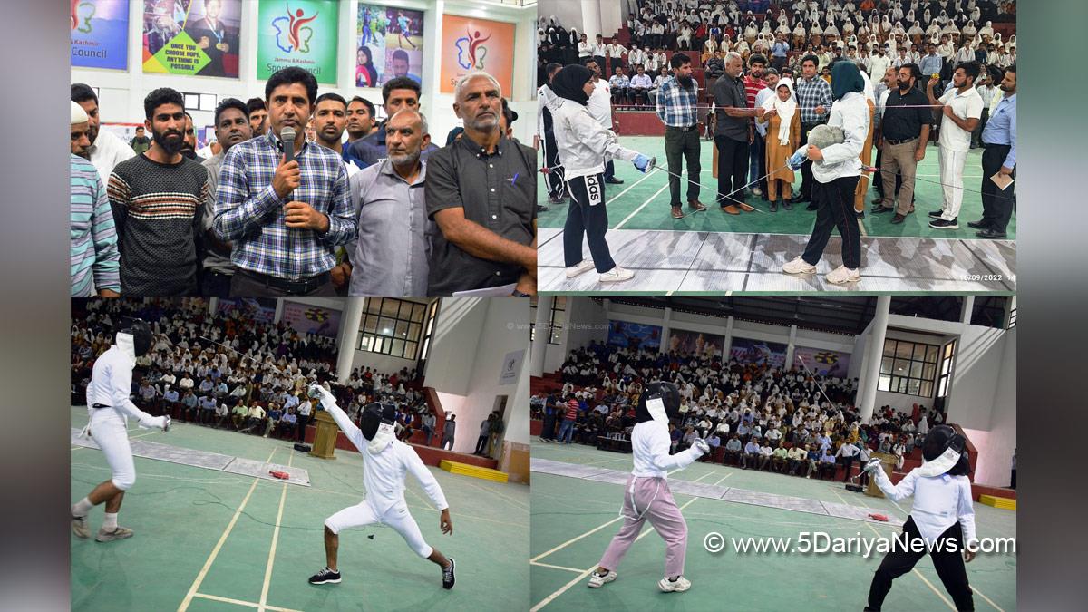 Pulwama, Deputy Commissioner Pulwama, Baseer ul Haq Chowdary, Kashmir, Jammu And Kashmir, Jammu & Kashmir, Rajpora