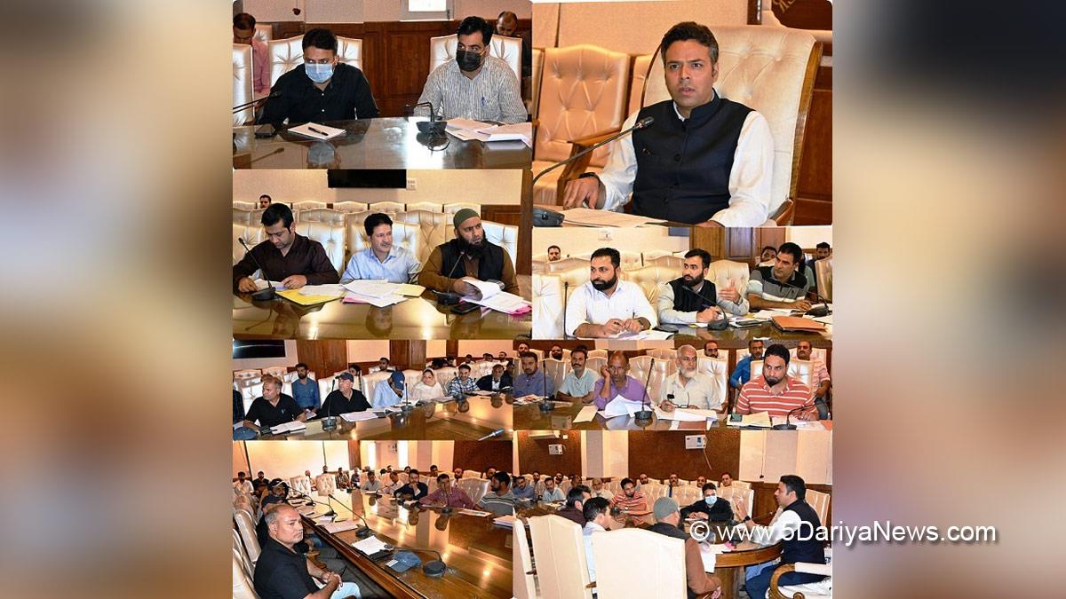 Kulgam, Deputy Commissioner Kulgam, Dr. Bilal Mohi-Ud-Din Bhat, Kashmir, Jammu And Kashmir, Jammu & Kashmir, District Capex Budget, DCB, MGNREGA, Mohammad Imran Khan