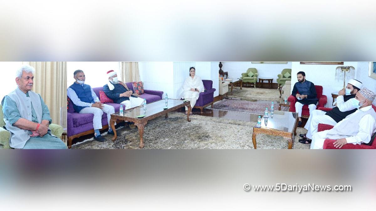 Manoj Sinha, Lieutenant Governor J&K, Raj Bhavan, Jammu, Srinagar, Kashmir, Jammu And Kashmir, Jammu & Kashmir, Moulana Ghulam Mohi u Din Naqeeb, Moulana Ghulam Rasool Haami, Moulana Showkat Hussain Keng and Prof Bashir Ahmad Dar