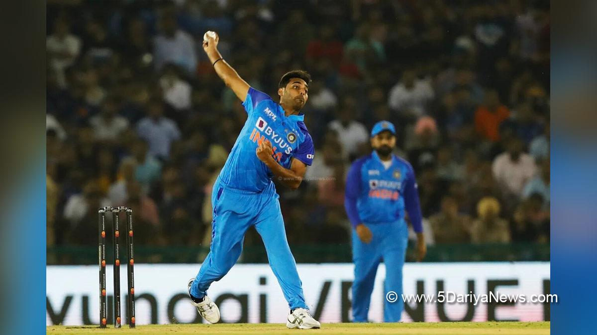 Sports News, Cricket, Cricketer, Player, Bowler, Batsman, Bhuvneshwar Kumar, Matthew Hayden