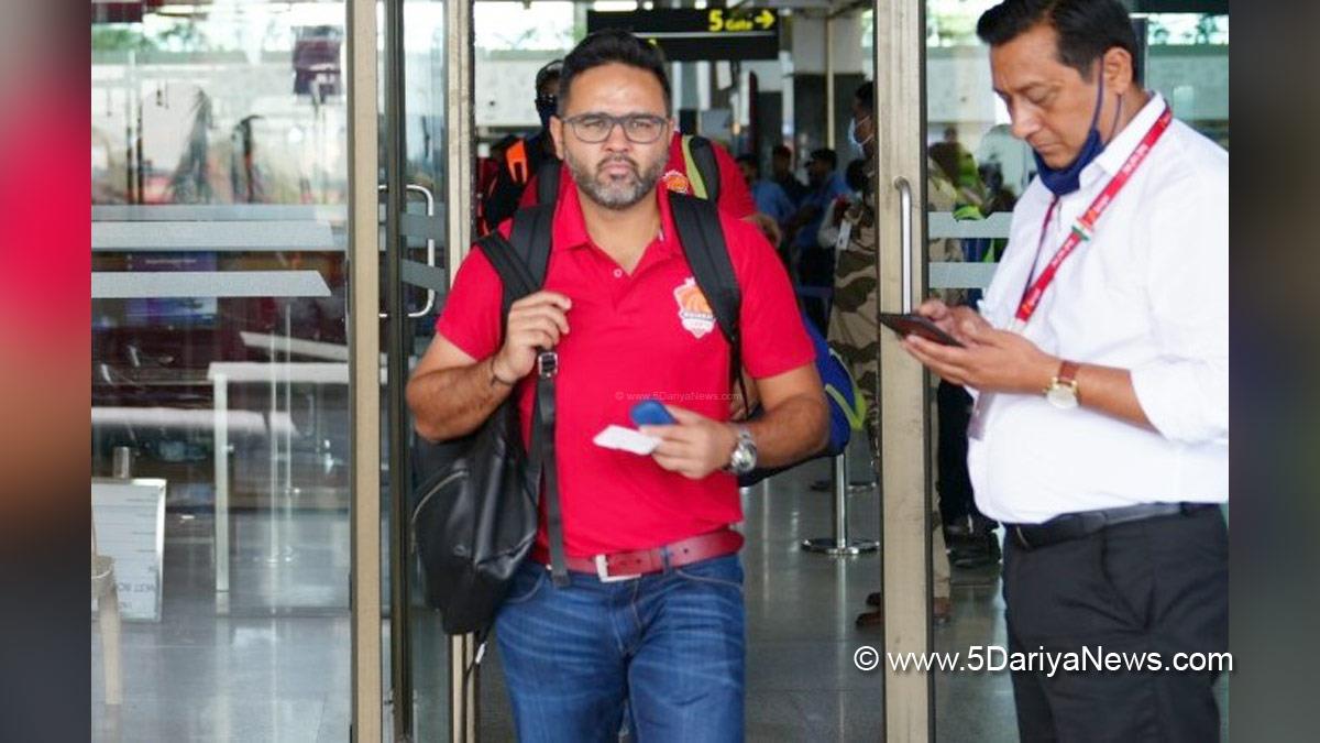 Sports News, Cricket, Cricketer, Player, Bowler, Batsman, Virender Sehwag, Adani Sportsline, Gujarat Giants