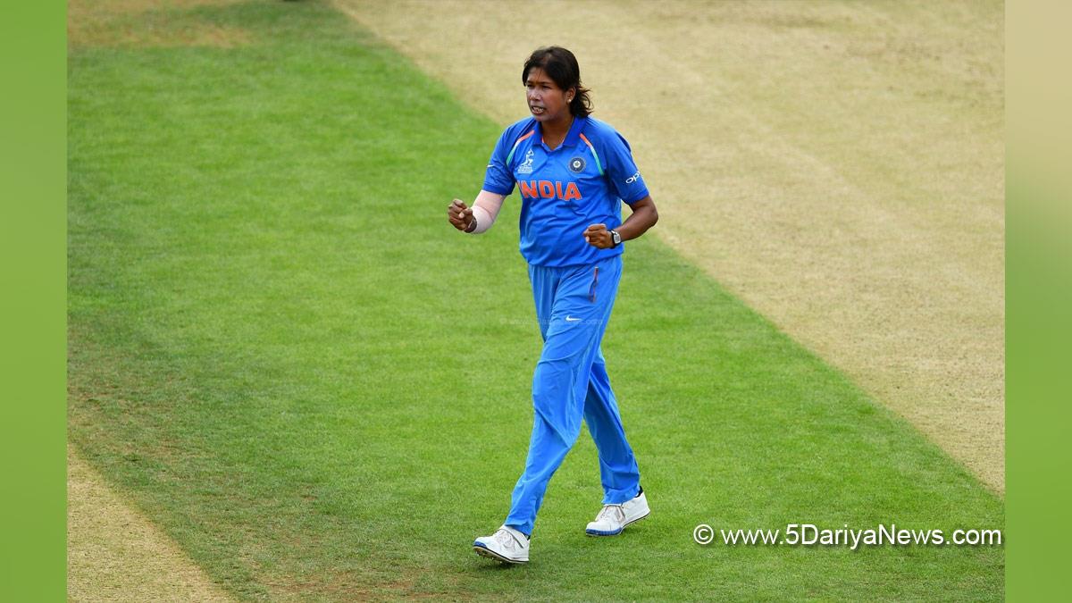 Sports News, Cricket, Cricketer, Player, Bowler, Batswoman, Jhulan Goswami, Tammy Beaumont