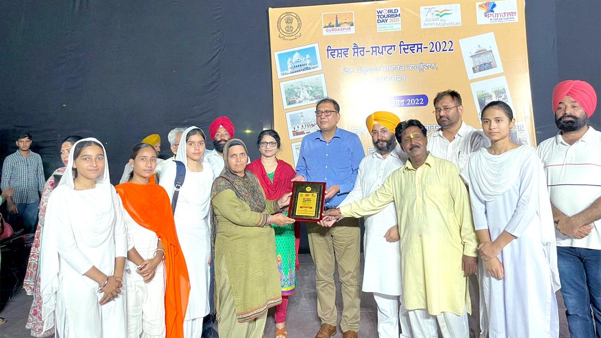 DC Gurdaspur, Mohammad Ishfaq, Gurdaspur, Deputy Commissioner Gurdaspur