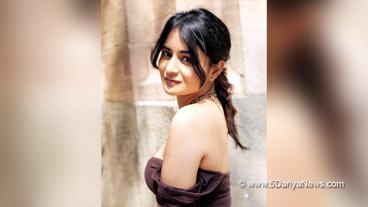 Music, Entertainment, Mumbai, Singer, Song, Mumbai News, Sharvi Yadav, The Hic Song, Step Copy