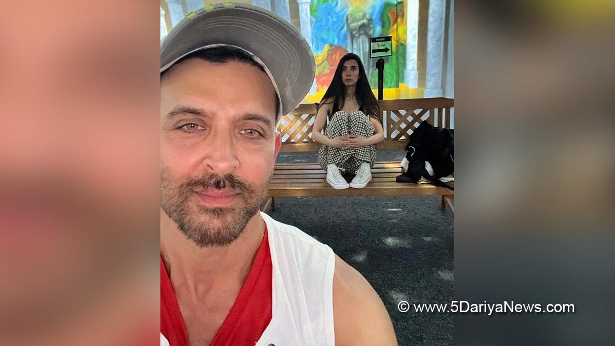 Hrithik Roshan, Bollywood, Entertainment, Mumbai, Actor, Cinema, Hindi Films, Movie, Mumbai News, Saba Azad