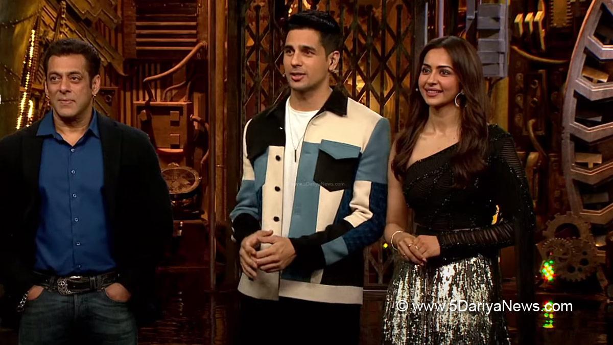 TV, Bigg Boss Season 16, Bigg Boss 16, Bigg Boss, Bigg Boss 16 Contestant List, Bigg Boss 16 Updates, BB 16, BB16, BB 16 Updates, BB 16 News, BB 16 News Today, Bigg Boss 16 News, Bigg Boss 16 News Today, Bigg Boss 16 Update, Thank God, Thank God Team In Bigg Boss, Weekend Ka Vaar, Weekend Ka Vaar Update, Weekend Ka Vaar Elimination, Weekend Ka Vaar News Today