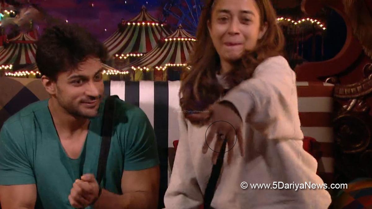 TV, Bigg Boss Season 16, Bigg Boss 16, Bigg Boss, Bigg Boss 16 Contestant List, Bigg Boss 16 Updates, BB 16, BB16, BB 16 Updates, BB 16 News, BB 16 News Today, Bigg Boss 16 News, Bigg Boss 16 News Today, Shalin Bhanot, Tina Datta, Shalin Bhanot Tina Datta, Shalin Tina, Shalin Tina Controversy, Shalin Proposed Tina, Tina Datta Controversy, Tina Datta Ring Shalin, Shalin Tina BB 16, Shalin Tina Bigg Boss