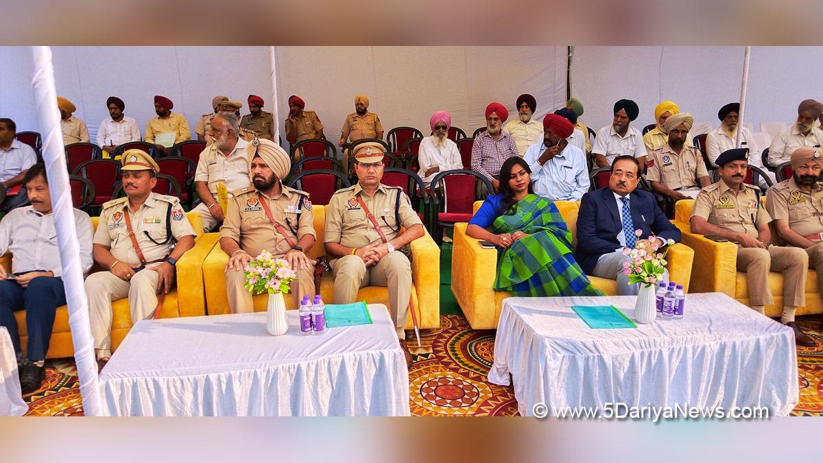 DC Ferozepur, Deputy Commissioner Ferozepur, Ferozepur, Amrit Singh, Police Commemoration Day Parade, Punjab Police, Police, Fazilka