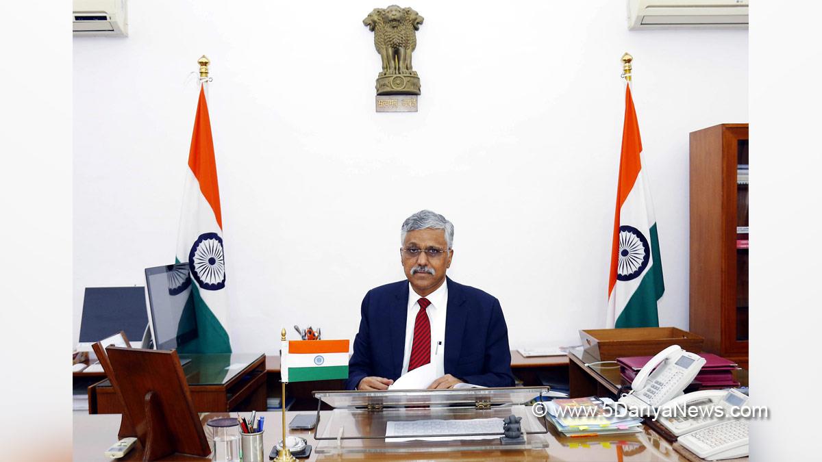Giridhar Aramane, Indian Administrative Service, National War Memorial, Defence Secretary