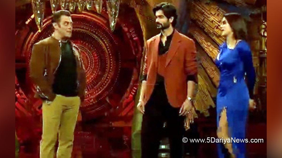Janhvi Kapoor, Bollywood, Entertainment, Mumbai, Actress, Cinema, Hindi Films, Movie, Mumbai News, Sunny Kaushal, Mili, Bigg Boss, Bigg Boss 16, Abdu Rozik, Archana Gautam