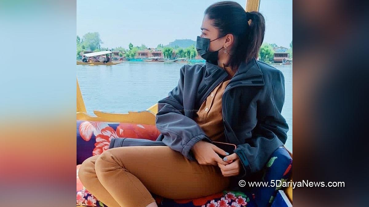 Tollywood,  Bollywood, Entertainment, Actor, Actress, Cinema, Movie, Telugu Films, Rashmika Mandana
