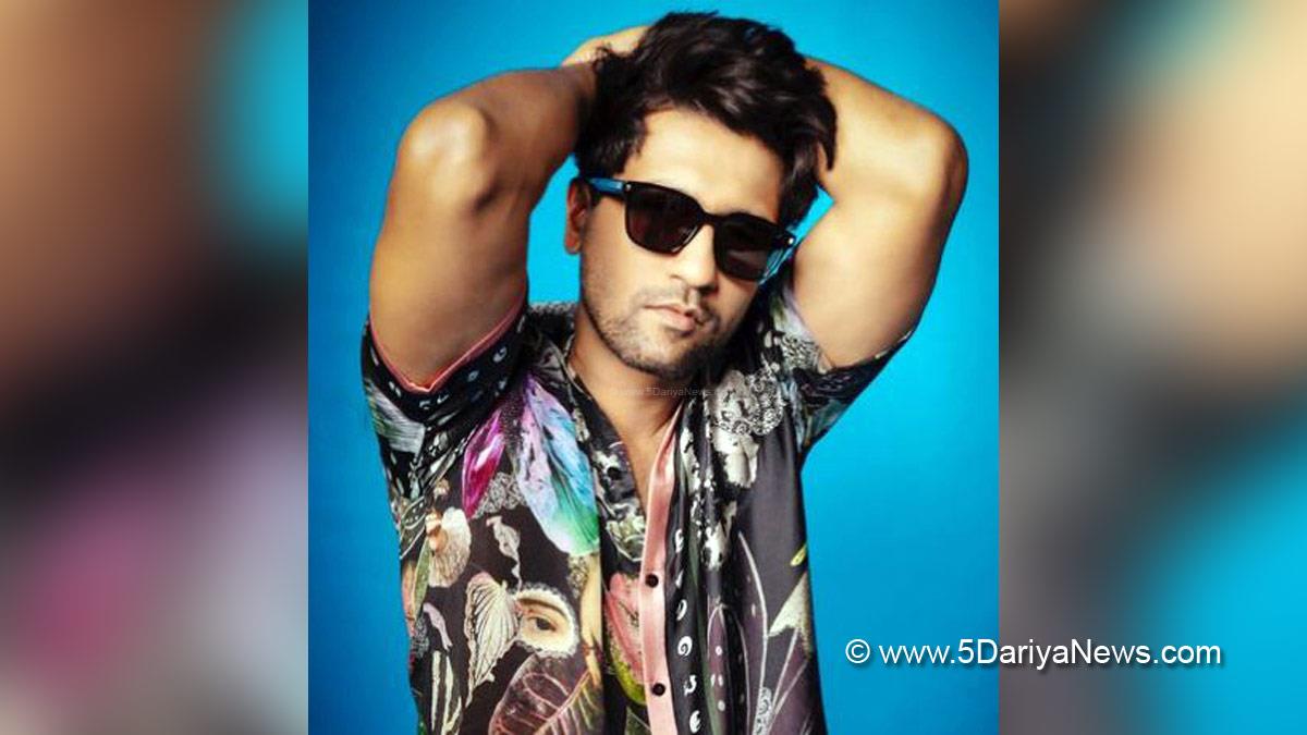 Vicky Kaushal, Bollywood, Entertainment, Mumbai, Actor, Cinema, Hindi Films, Movie, Mumbai News, Johnny Lever, Govinda, Kadar Khan