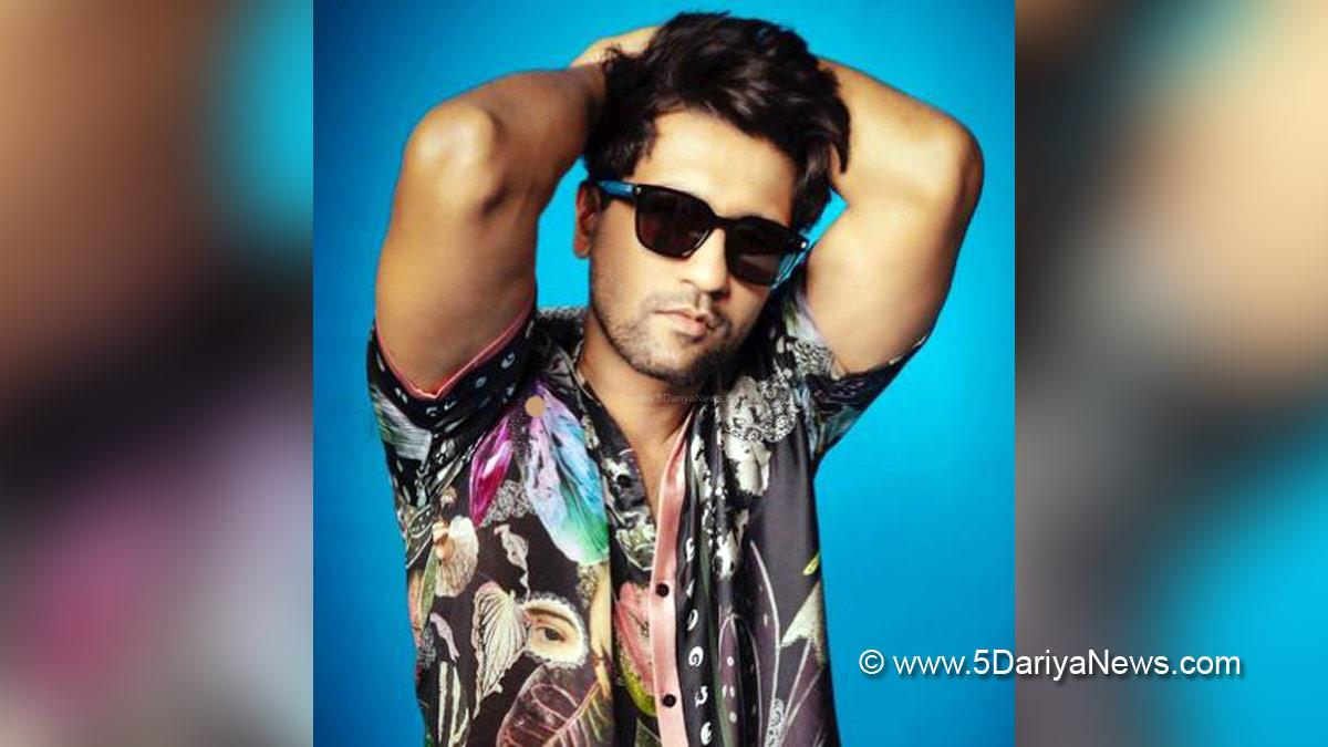 Vicky Kaushal, Bollywood, Entertainment, Mumbai, Actor, Cinema, Hindi Films, Movie, Mumbai News, Johnny Lever, Govinda, Kadar Khan