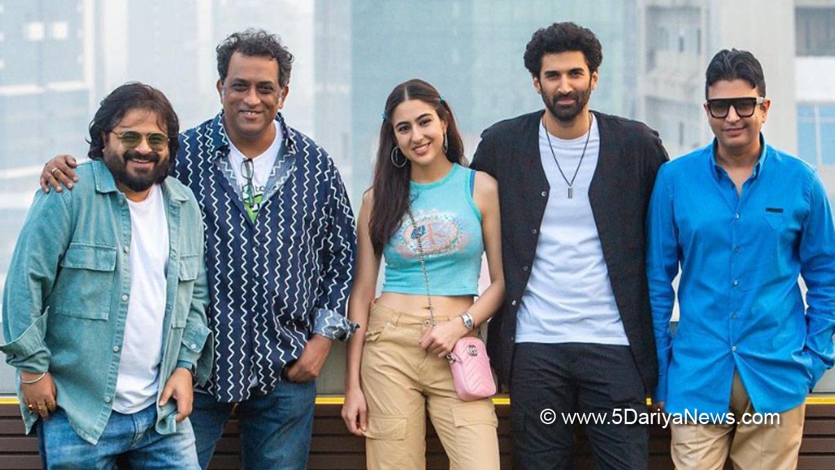 Bollywood, METRO इन दिनों, Anurag Basu, Bhushan Kumar, Aditya Roy Kapur, Sara Ali Khan, Anupam Kher, Neena Gupta, Pankaj Tripathi, Konkona Sen Sharma, Ali Fazal and Fatima Sana Shaikh, METRO इन दिनों Movie, METRO इन दिनों Movie Release Date, METRO इन दिनों Movie Cast, METRO इन दिनों Release Date, METRO इन दिनों Cast, Upcoming Bollywood Movies In 2023, Metro In Dino, Metro In Dino Movie, Metro In Dino Release Date