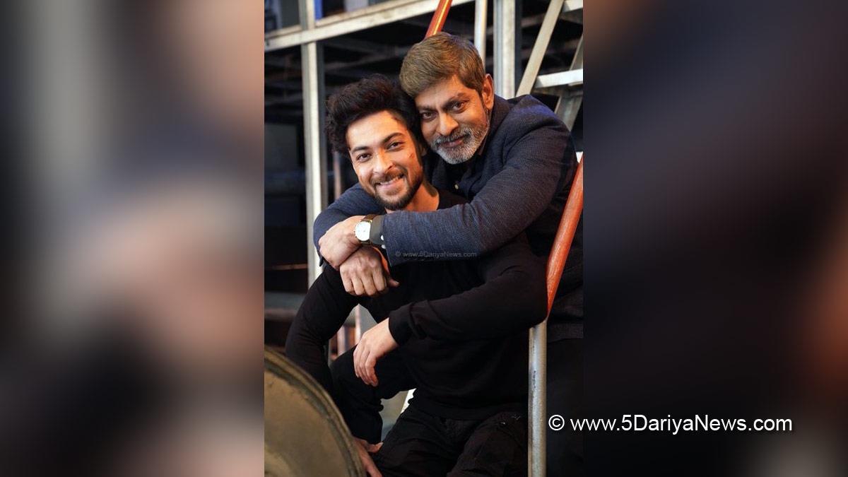 Bollywood, Entertainment, Mumbai, Actor, Cinema, Hindi Films, Movie, Mumbai News, Aayush Sharma, Jagapathi Babu, AS04