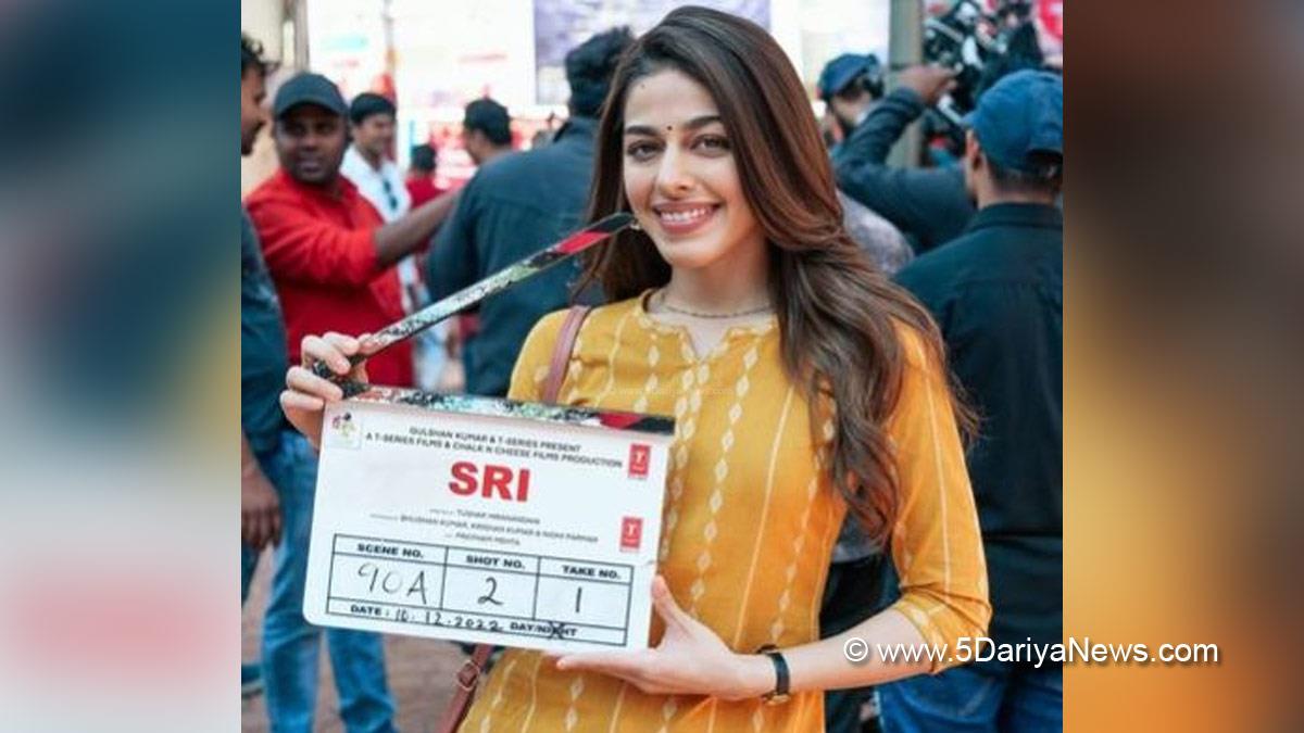 Bollywood, Entertainment, Mumbai, Actor, Actress, Cinema, Hindi Films, Movie, Mumbai News, Heroine, Alaya F, Srikanth Bolla