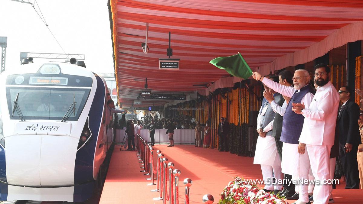 Narendra Modi, Modi, BJP, Bharatiya Janata Party, Prime Minister of India, Prime Minister, Narendra Damodardas Modi, Devendra Fadnavis, Nitin Gadkari, Vande Bharat Express, Nagpur Railway Station, Nagpur, Maharashtra, Central Scientific Instruments Organisation, CSIO, Roof-Mounted Package Unit, RMPU, Eknath Shinde