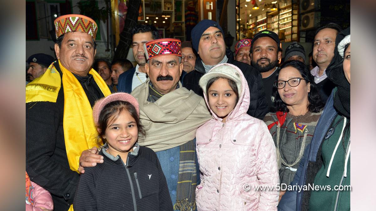  Chief Minister interacts with tourists in Manali  Manali   Chief Minister Sukhvinder Singh Sukhu on the first evening of the New Year had a stroll on the Mall road of Manali.He interacted with the local people and tourists and wished them a happy and prosperous New Year. MLAs Sunder Singh Thakur and Bhuvaneshwar Gaur, DC and SP Kullu and other prominent people accompanied the Chief Minister.  Sukhvinder Singh Sukhu  Sukhvinder Singh Sukhu, Himachal Pradesh, Himachal, Congress, Indian National C