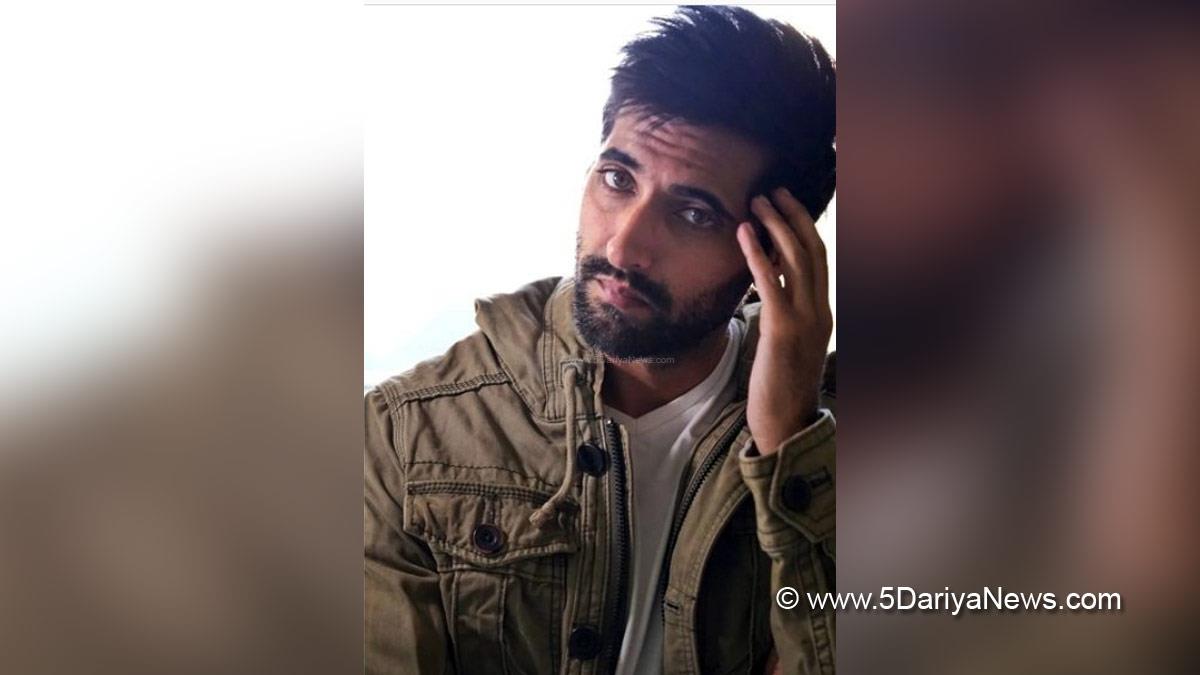 Bollywood, Entertainment, Mumbai, Actor, Cinema, Hindi Films, Movie, Mumbai News, Akshay Oberoi, Fighter, Hrithik Roshan, Deepika Padukone