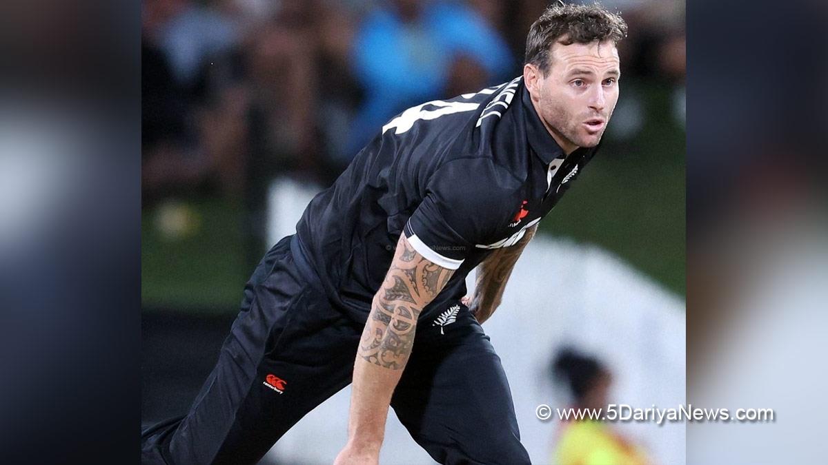 Sports News, Cricket, Cricketer, Player, Bowler, Batsman, Doug Bracewell, Matt Henry