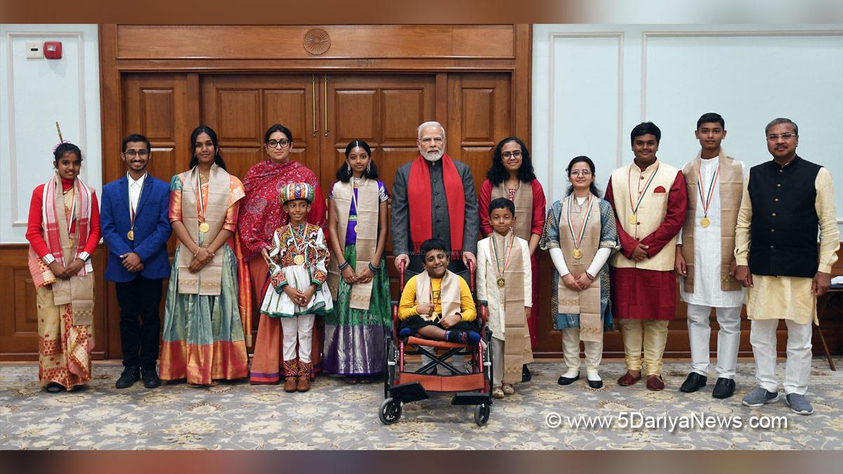 Narendra Modi, Modi, BJP, Bharatiya Janata Party, Prime Minister of India, Prime Minister, Narendra Damodardas Modi, Pradhan Mantri Rashtriya Bal Puraskar, PMRBP, Smriti Irani