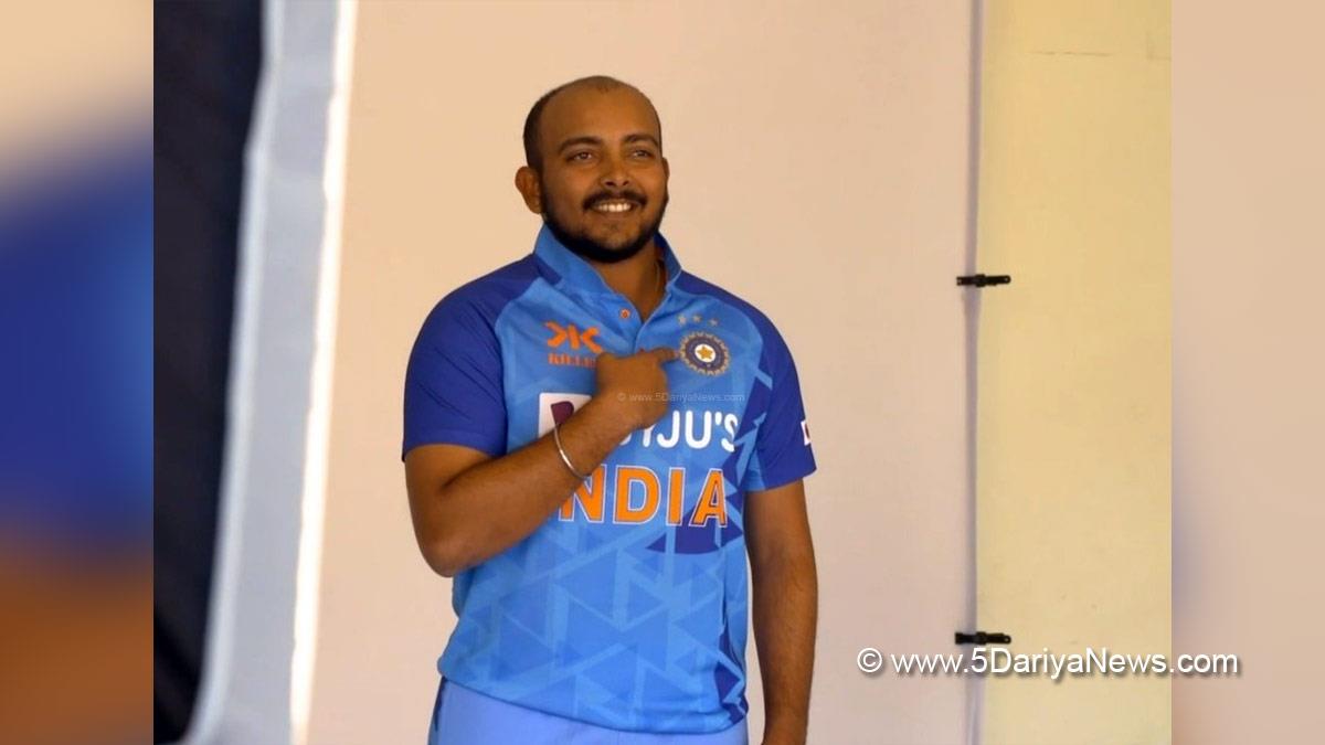 Sports News, Cricket, C0ricketer, Player, Bowler, Batsman, Prithvi Shaw