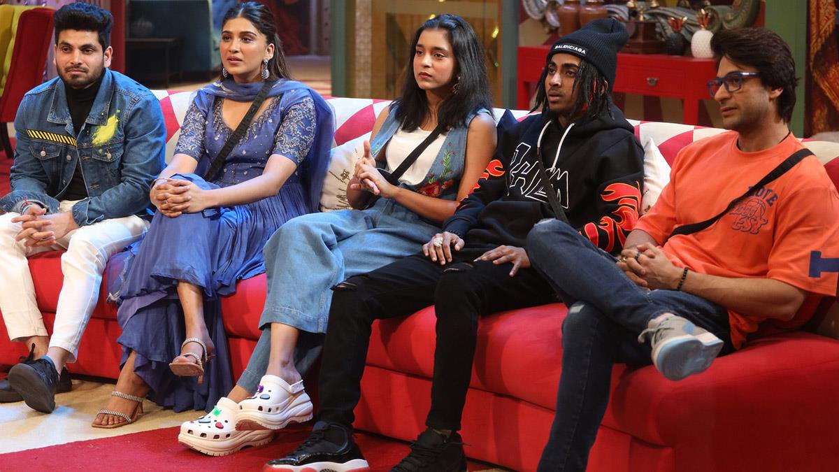 TV, Bigg Boss Season 16, Bigg Boss 16, Bigg Boss, Bigg Boss 16 Updates, BB 16, BB16, BB 16 Updates, BB 16 News, BB 16 Today News, Bigg Boss 16 News, Bigg Boss 16 Today News, Bigg Boss 16 Update, Bigg Boss 16 Finale, Bigg Boss 16 Final, Bigg Boss 16 Winner, Bigg Boss 16 Winner Prediction, Priyanka Chahar Choudhary, MC Stan, Dheeraj Dhoopar, Kamya Punjabi, Arjun Bijlani 