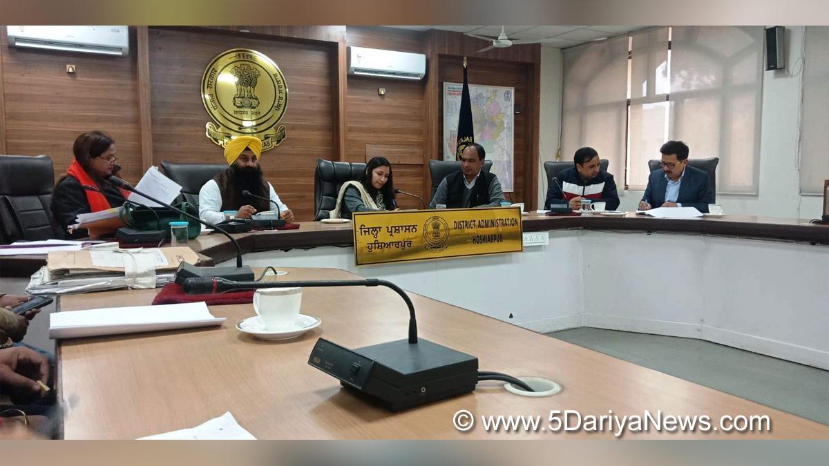 DC Hoshiarpur, Deputy Commissioner Hoshiarpur, Komal Mittal, Hoshiarpur