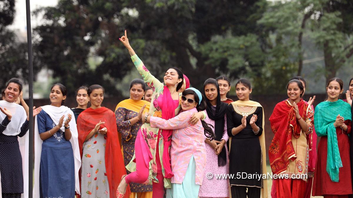Pollywood, Music, Neeru Bajwa, Satinder Sartaaj, Kali Jotta, Kali Jotta Movie, Kali Jotta Movie Song, Kali Jotta Movie Release Date, Wamiqa Gabbi, Prince Kanwaljit Singh, Vijay Kumar Arora, Harinder Kour,  Neeru Bajwa Entertainment, U&I Films, VH Entertainment, Sunny Raj, Varun Arora, Sarla Rani, Santosh Subhash Thite 