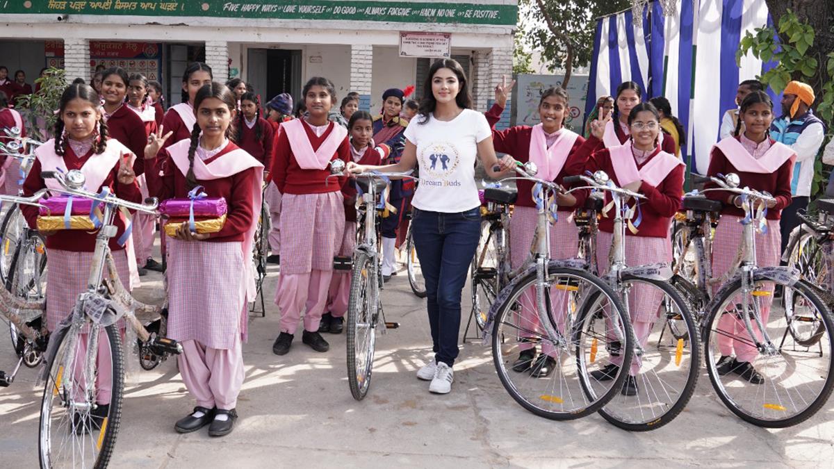 Pollywood, Diljott, Dream Buds Foundation, Dream Buds Foundation NGO, Dream Buds Foundation Today News, Dream Buds Foundation Latest News, Diljott Cycle Distribution, Diljott Latest News, Actress Diljott, Diljott Today News, Rang Ratta, Roshan Prince & Diljott, Roshan Prince, Rang Ratta Movie, Rang Ratta Movie Release Date, Rang Ratta Release Date
