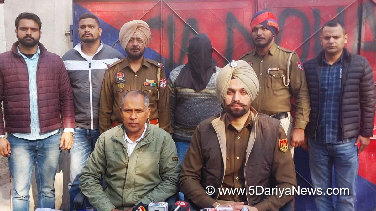 Crime News Punjab, Punjab Police, Police, Crime News, S.A.S. Nagar Police, Mohali Police