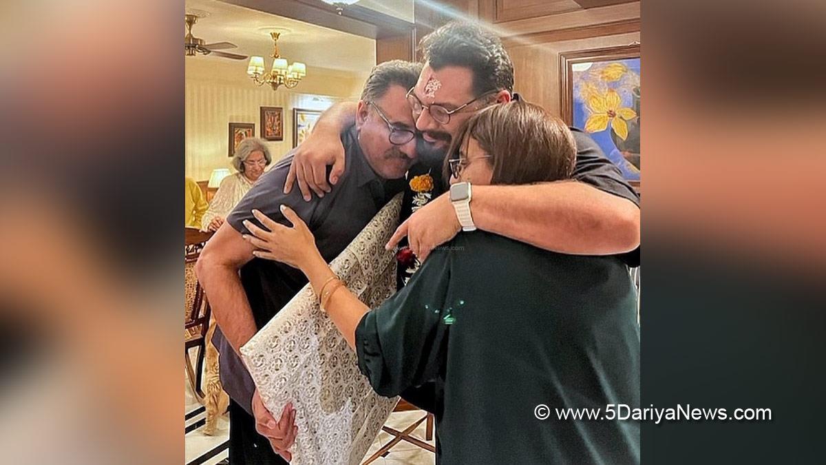 Bollywood, Entertainment, Mumbai, Actor, Cinema, Hindi Films, Movie, Mumbai News, Boman Irani, Kayoze