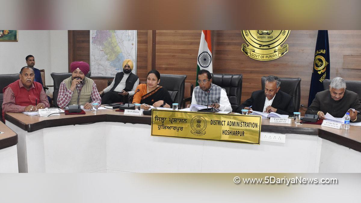 Som Parkash, BJP, Bharatiya Janata Party, DC Hoshiarpur, Deputy Commissioner Hoshiarpur, Komal Mittal, Hoshiarpur