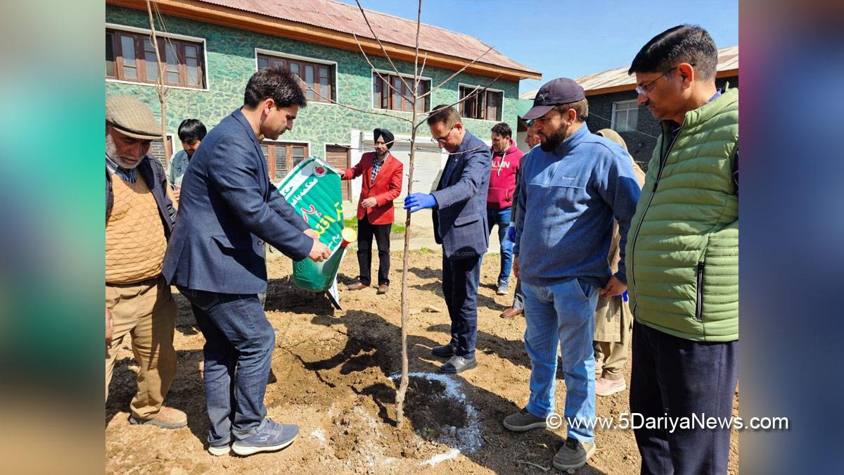 Srinagar, Director Horticulture Kashmir, G.R. Mir, Jammu And Kashmir, Jammu & Kashmir