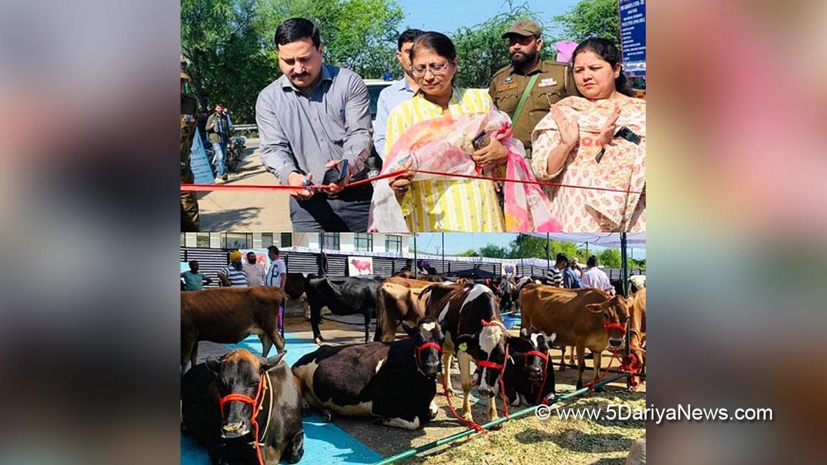 Kathua, DDC Kathua, District Development Commissioner Kathua, Rahul Pandey, Kashmir, Jammu And Kashmir, Jammu & Kashmir, District Administration Kathua, Director Animal Husbandry Department Jammu, Shubhra Sharma