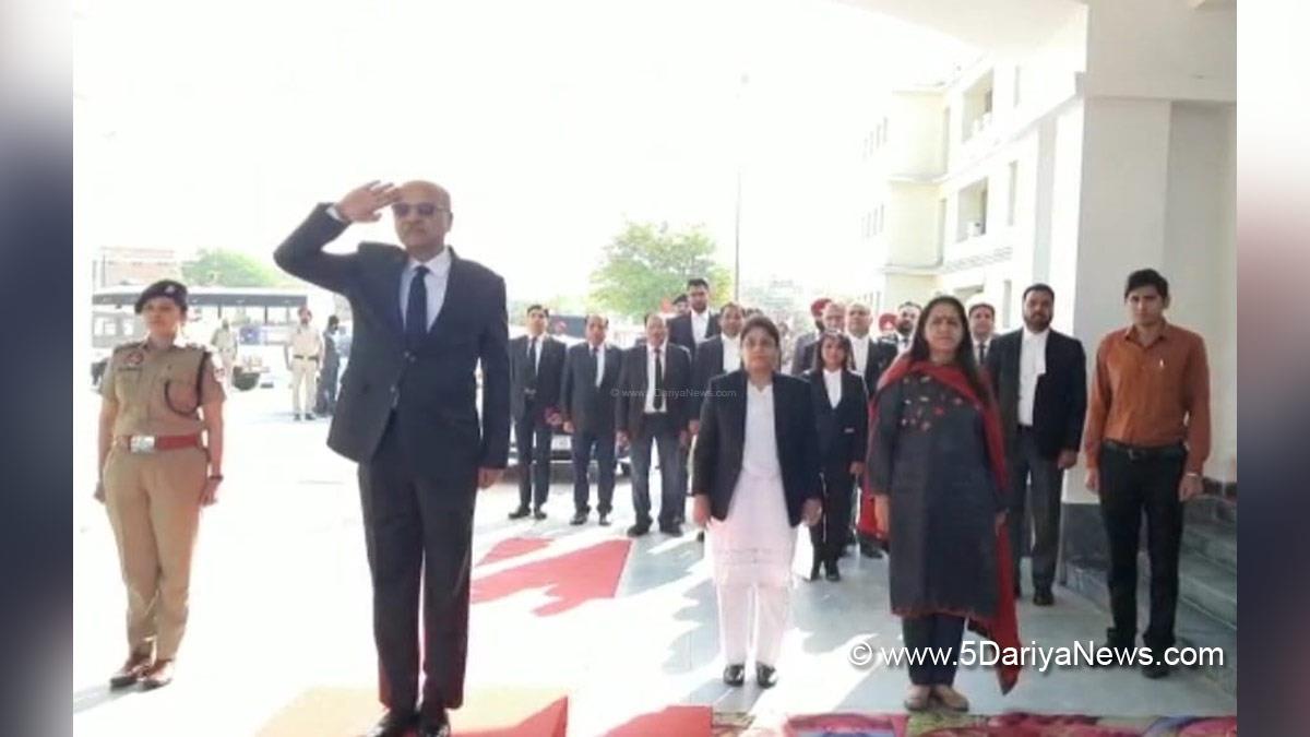 Judiciary, Sudhir Mittal, Punjab And Haryana High Court, Fazilka, DC Fazilka, Senu Duggal, Fazilka, Deputy Commissioner Fazilka