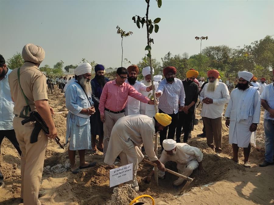 Manjinder Singh Lalpura, Khadoor Sahib, AAP, Aam Aadmi Party, Aam Aadmi Party Punjab, AAP Punjab, DC Tarntaran, Rishipal Singh, Tarntaran, Deputy Commissioner Tarntaran