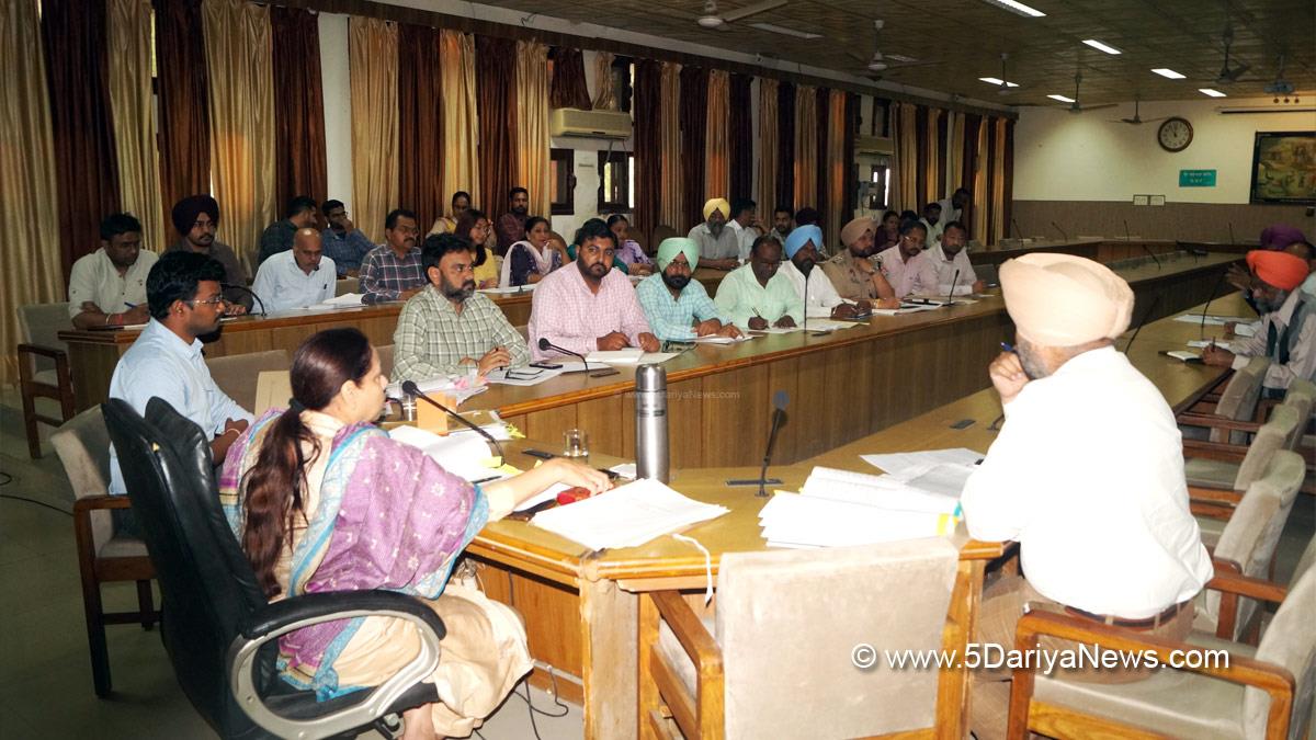 DC Mansa, Deputy Commissioner Mansa, Baldeep Kaur, Say No To Plastic, Mansa