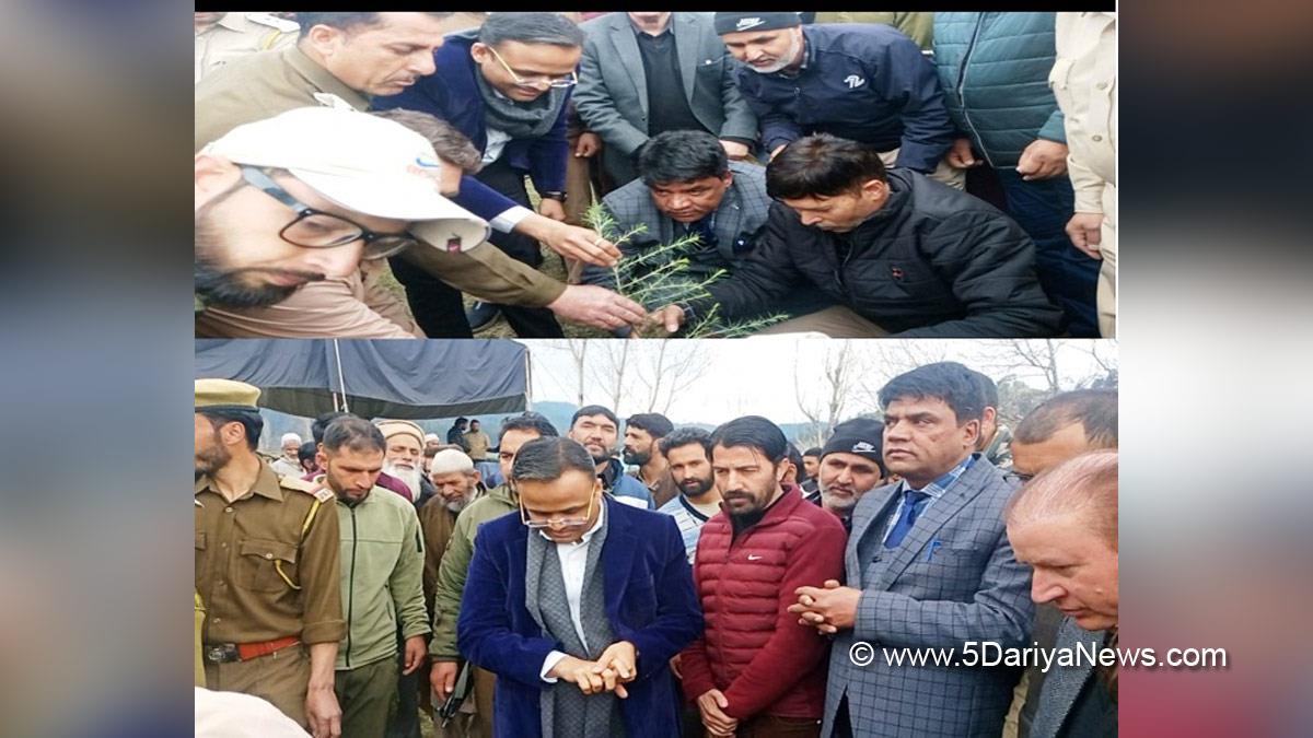 Kupwara, Deputy Commissioner Kupwara, Doifode Sagar Dattatray, Kashmir, Jammu And Kashmir, Jammu & Kashmir, District Administration Kupwara, Chairman District Development Council Kupwara, Irfan Sultan Panditpori
