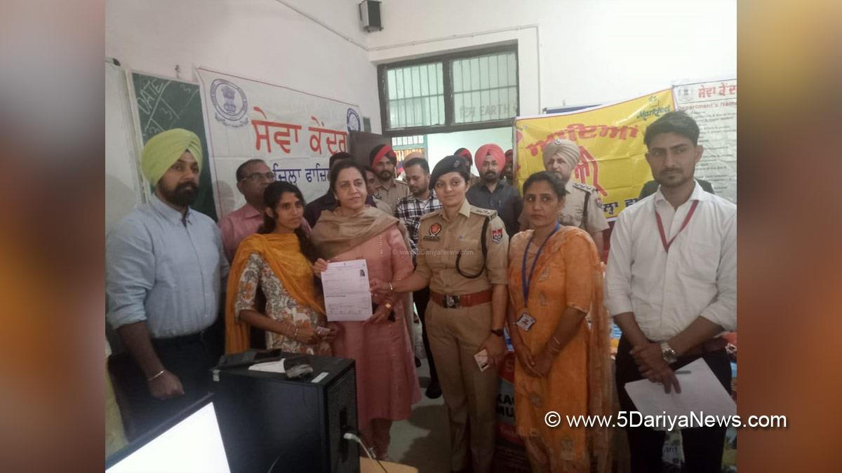 Narinder Pal Singh Sawna, Fazilka, AAP, Aam Aadmi Party, Aam Aadmi Party Punjab, AAP Punjab, DC Fazilka, Senu Duggal, Fazilka, Deputy Commissioner Fazilka, Avneet Kaur Sidhu, Fazilka