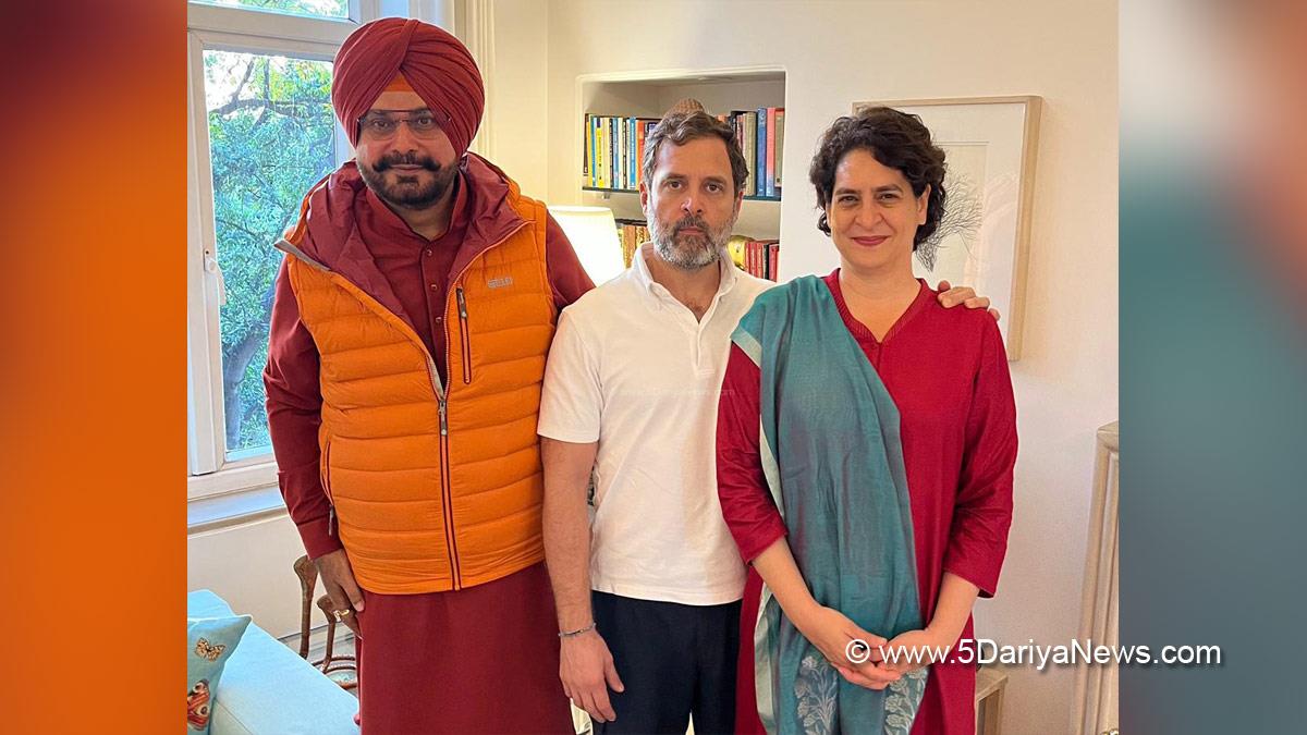 Navjot Singh Sidhu, Congress, Chandigarh, Punjab Congress, Rahul Gandhi and Priyanka Vadra