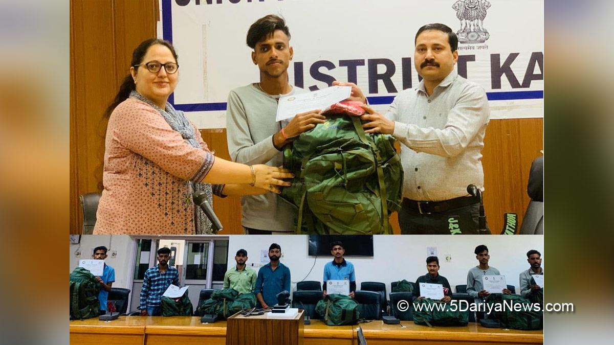 Kathua, DDC Kathua, District Development Commissioner Kathua, Rahul Pandey, Kashmir, Jammu And Kashmir, Jammu & Kashmir, Aapda Mitra