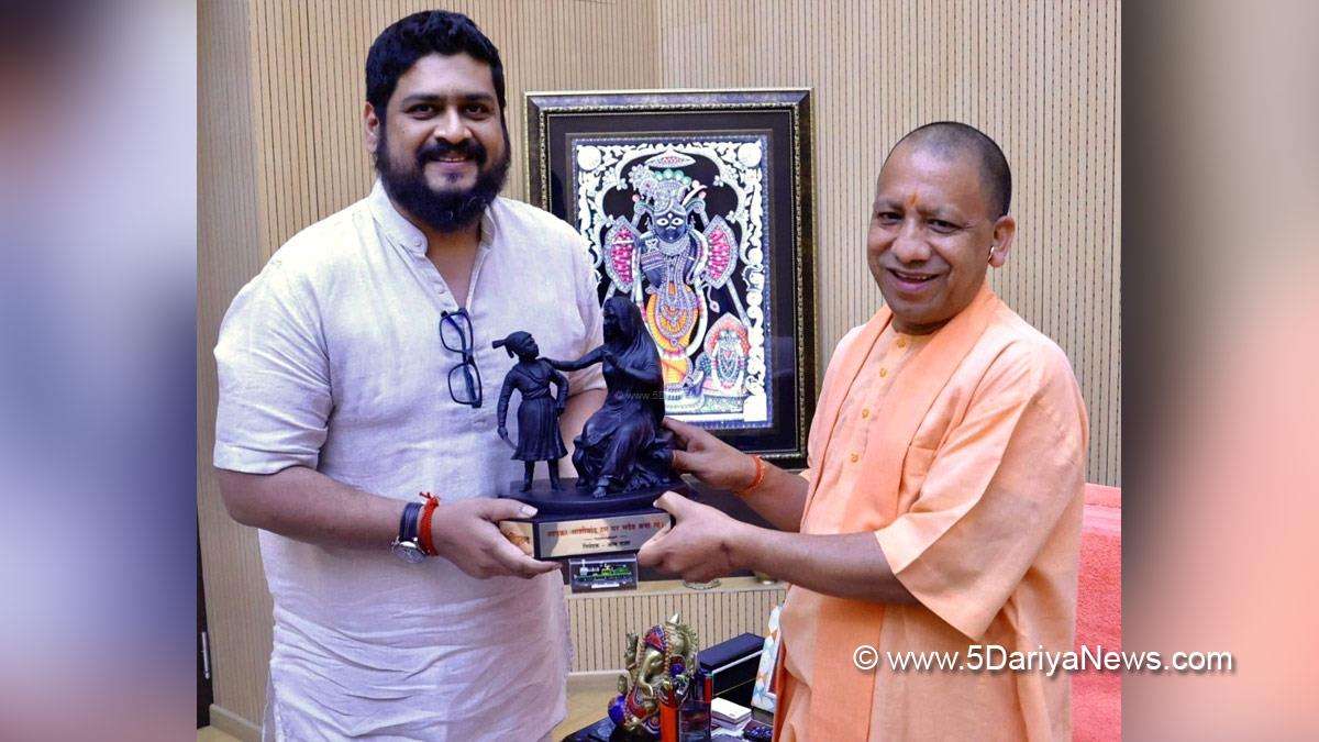Bollywood, Entertainment, Mumbai, Actor, Cinema, Hindi Films, Movie, Mumbai News, Yogi Adityanath, Lucknow, Uttar Pradesh,  BJP, Bharatiya Janata Party, Adipurush, Adipurush Movie, Om Raut, Director Om Raut, Adipurush Director Om Raut